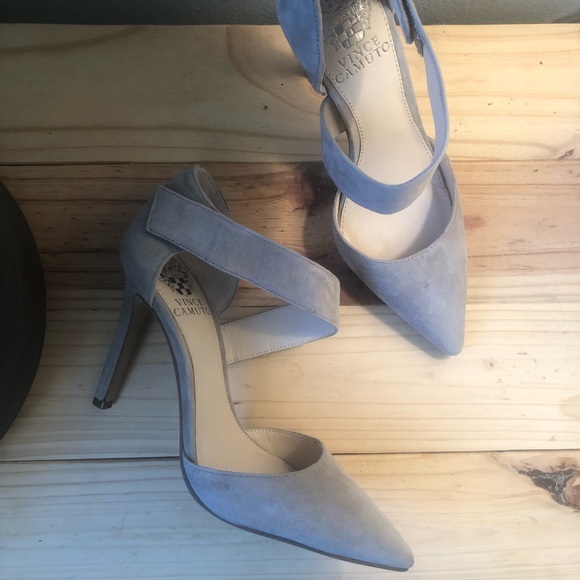 4.5 Vince Camuto Carlotte Heels - Picture 1 of 6